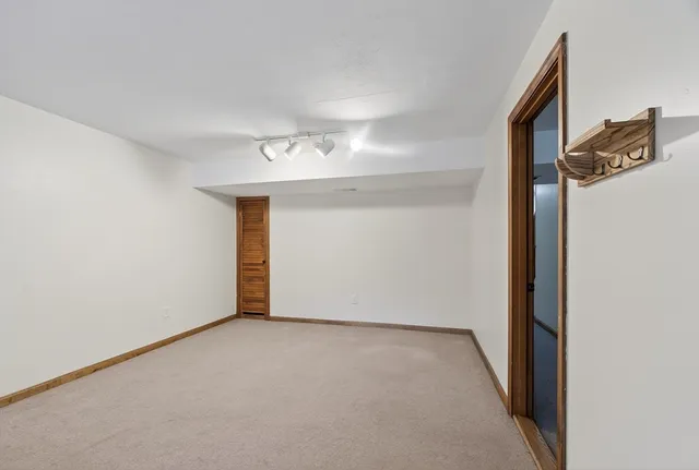 $2,500 | 11 Scotty Hollow Drive, Unit C, Chelmsford, MA 01863