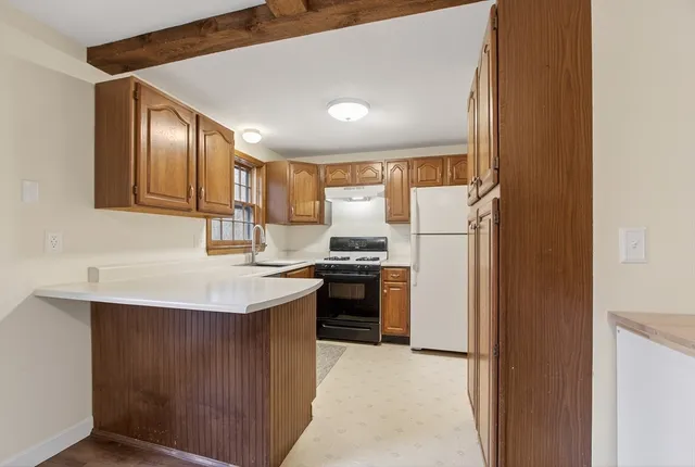 $2,500 | 11 Scotty Hollow Drive, Unit C, Chelmsford, MA 01863