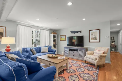 $1,150,000 | 170 Sturbridge Drive, Osterville, MA 02655