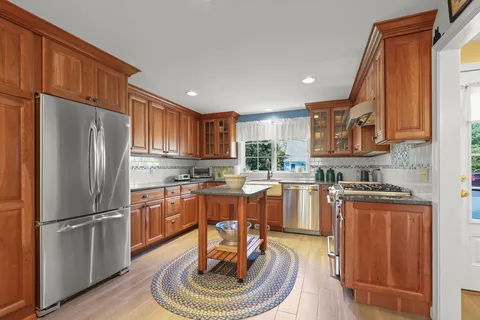 $1,150,000 | 170 Sturbridge Drive, Osterville, MA 02655