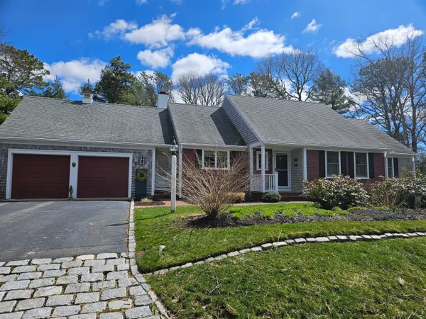 $1,150,000 | 170 Sturbridge Drive, Osterville, MA 02655