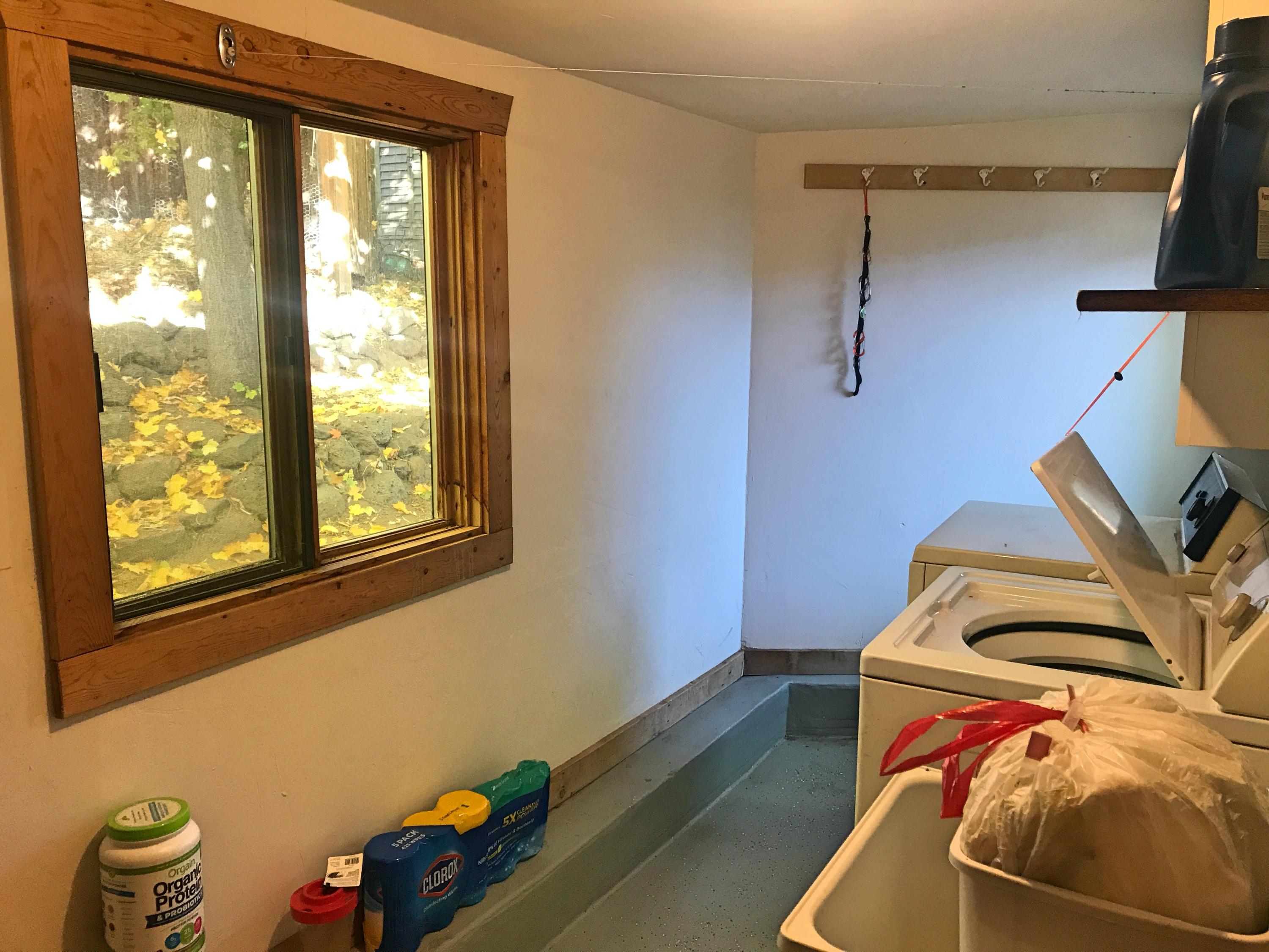1973 Northwest Awbrey Road Bend, OR 97703 - Photo 20 of 24 LaundryRoom