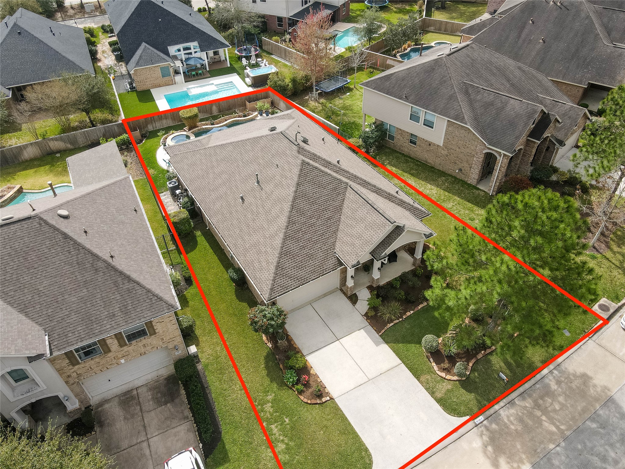 30 Fraiser Fir Place Spring, TX 77389 - Photo 31 of 35 an aerial view of a house