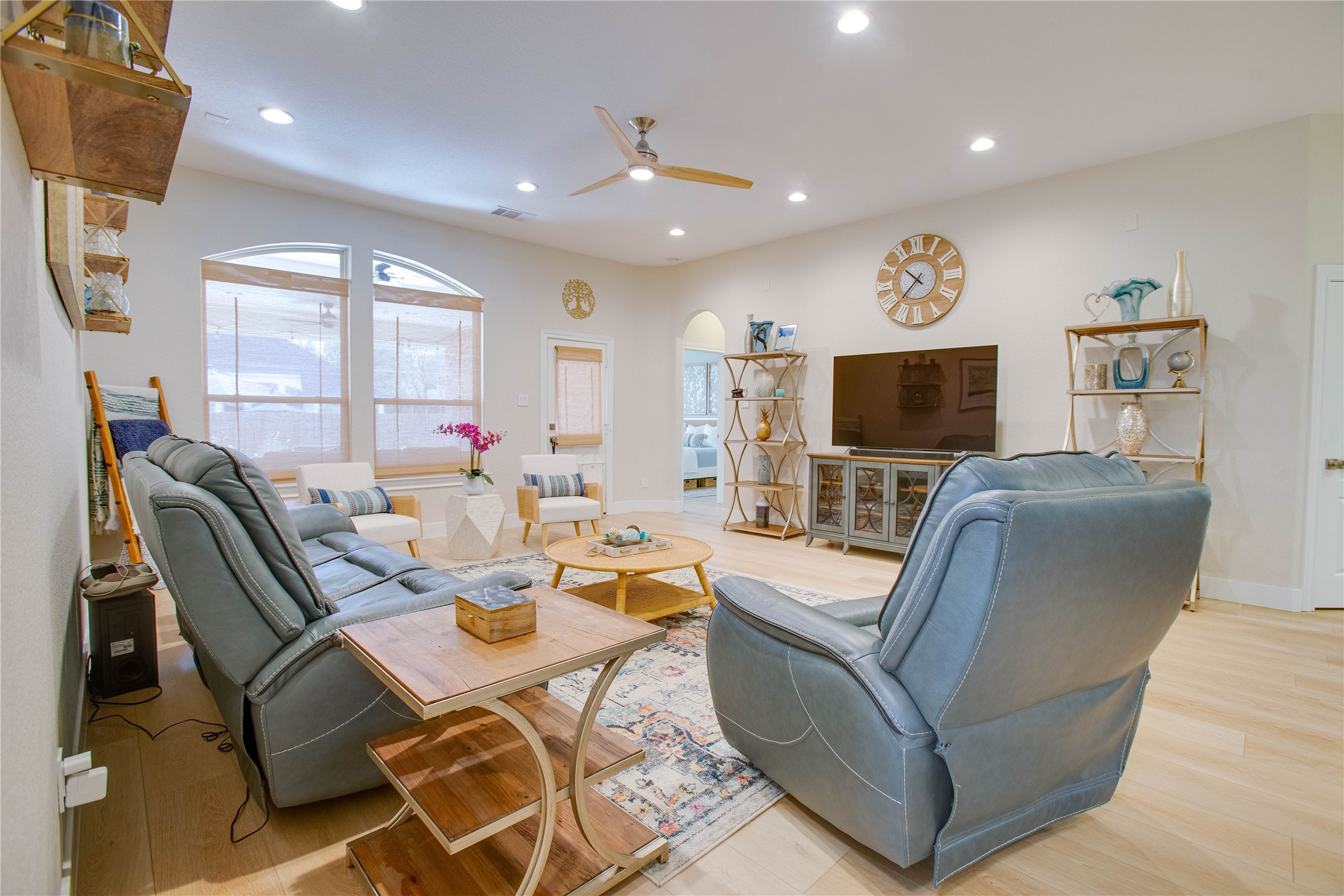 30 Fraiser Fir Place Spring, TX 77389 - Photo 8 of 35 a view of a dining room with furniture