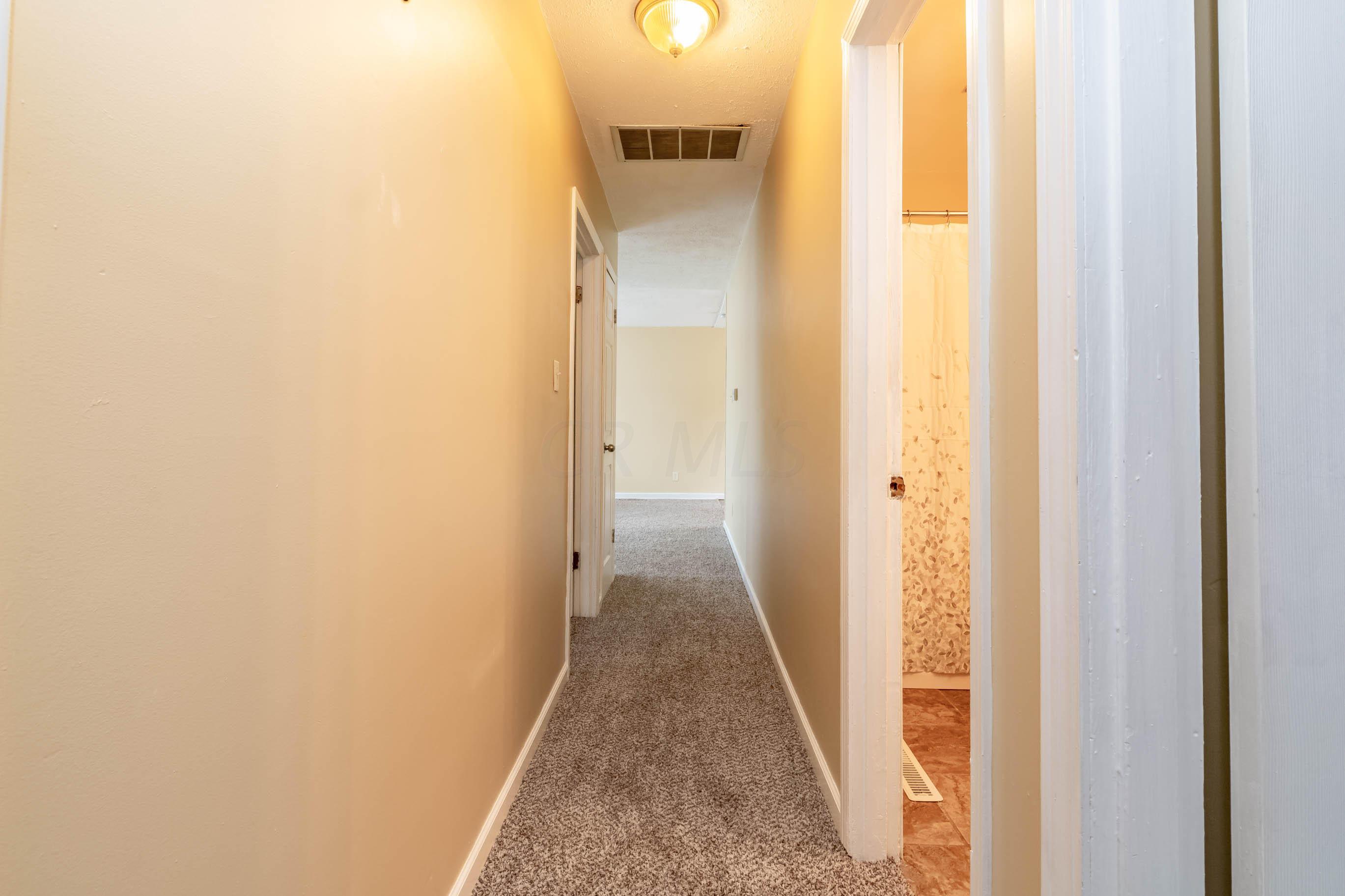 3270 Faycrest Road Columbus, OH 43232 - Photo 23 of 31 Gallery Image 23