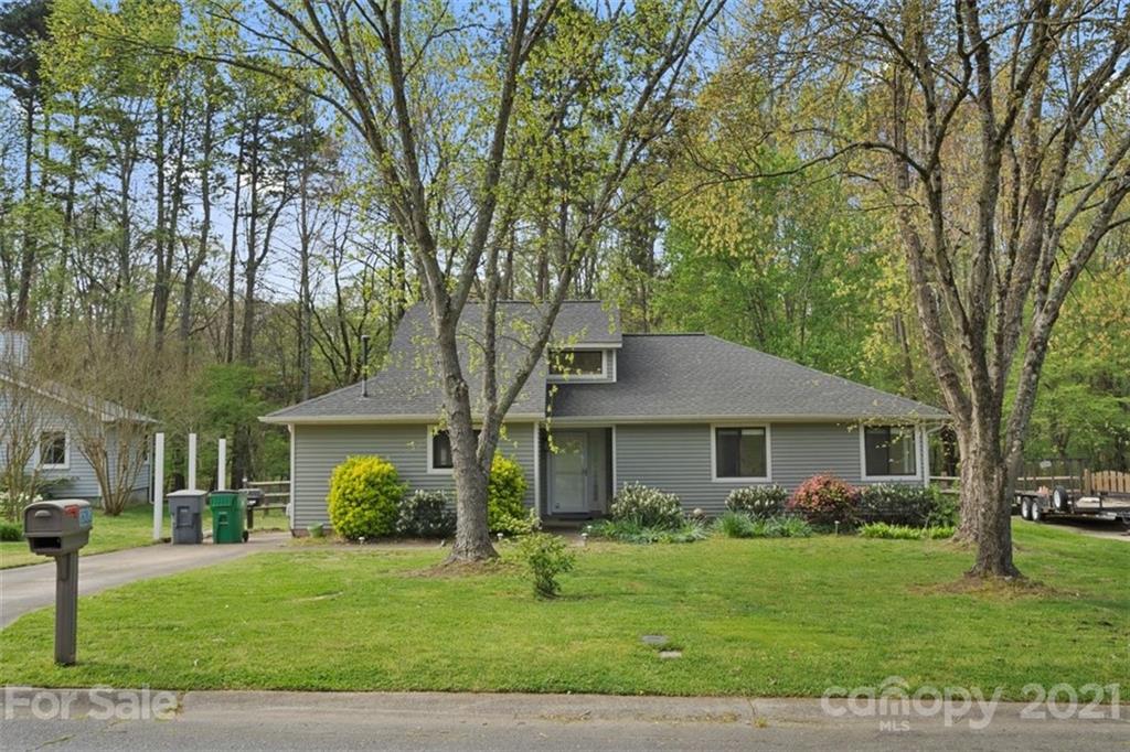 8508 Rittenhouse Circle Charlotte, NC 28270 - Photo 1 of 44 a front view of a house with a yard