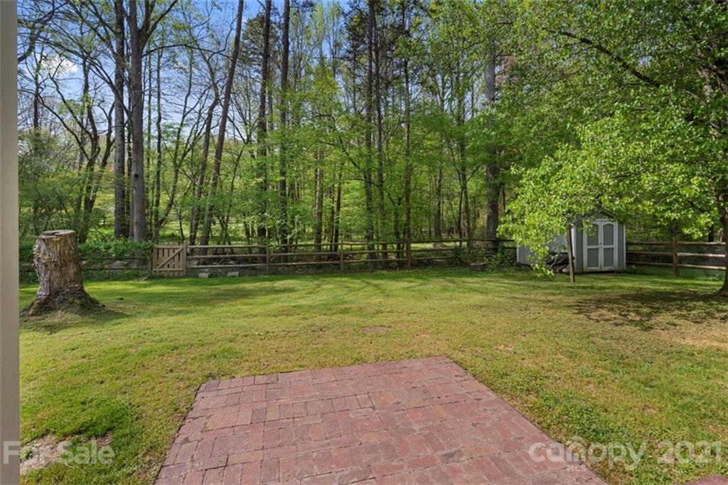 8508 Rittenhouse Circle Charlotte, NC 28270 - Photo 38 of 44 a view of backyard with green space