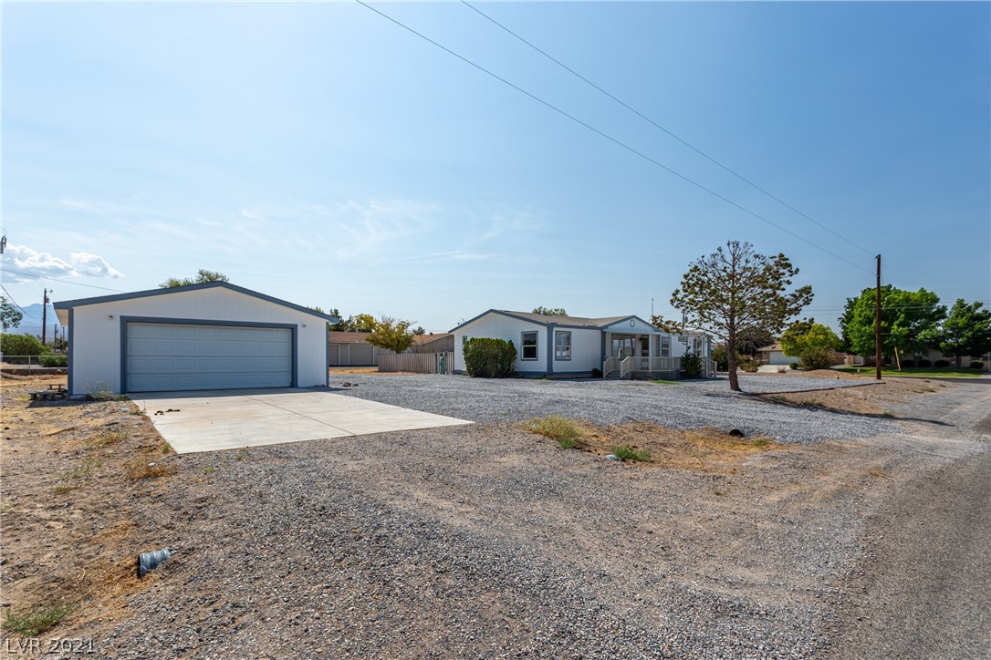 610 East Simkins Road Pahrump, NV 89060 - Photo 2 of 38 Gallery Image 2