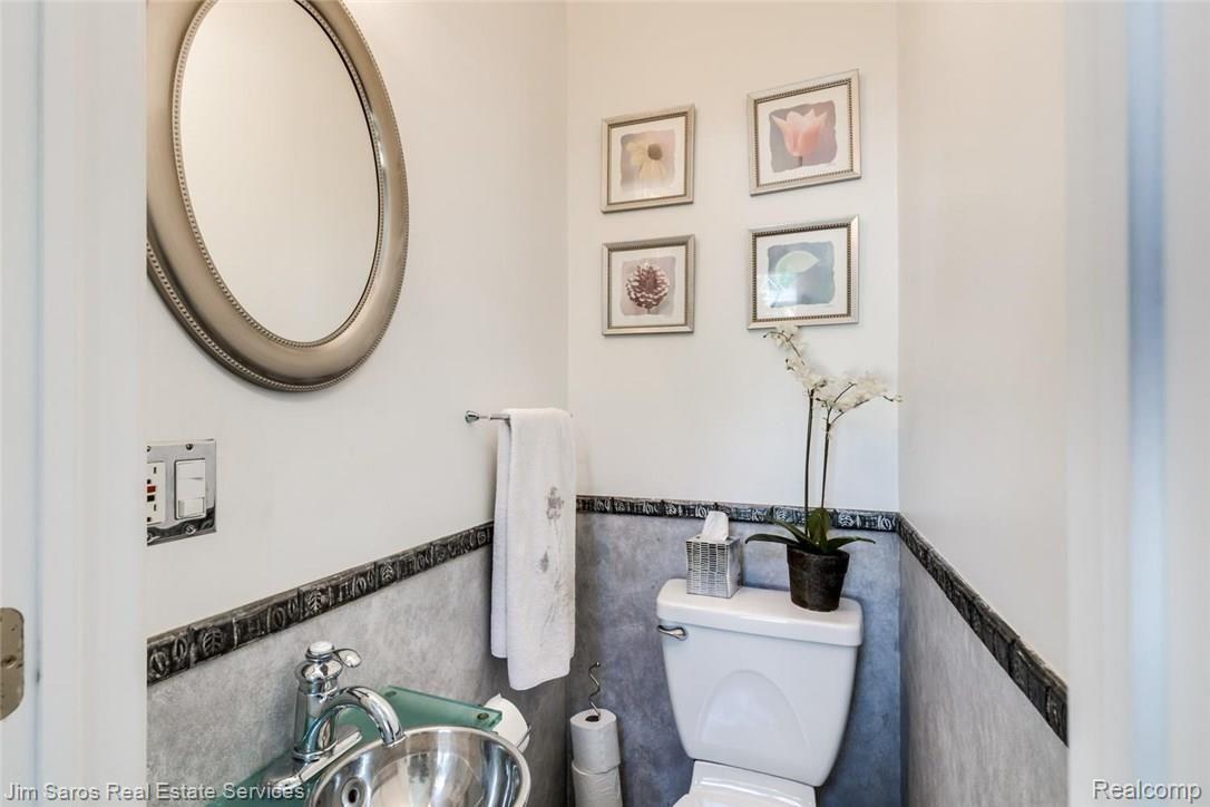 262 Moran Road Grosse Pointe, MI 48236 - Photo 18 of 28 262 Moran Rd Grosse Pointe-large-017-12-262 Moran0017FULL-1500x1000-72dpi.jpg