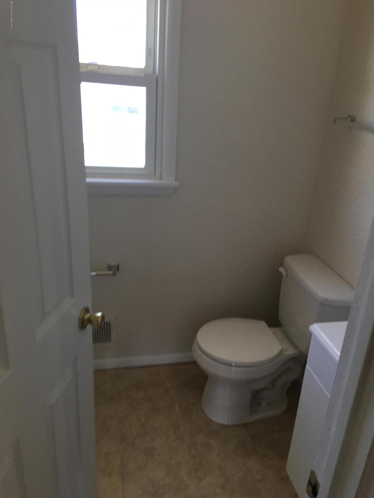 33 Heather Road Toms River, NJ 08753 - Photo 11 of 14 Photo Nov 22, 2 05 23 PM