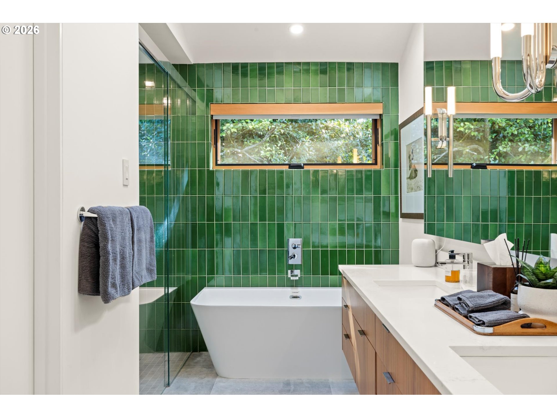 6055 Southwest 90th Avenue Portland, OR 97223 - Photo 21 of 43