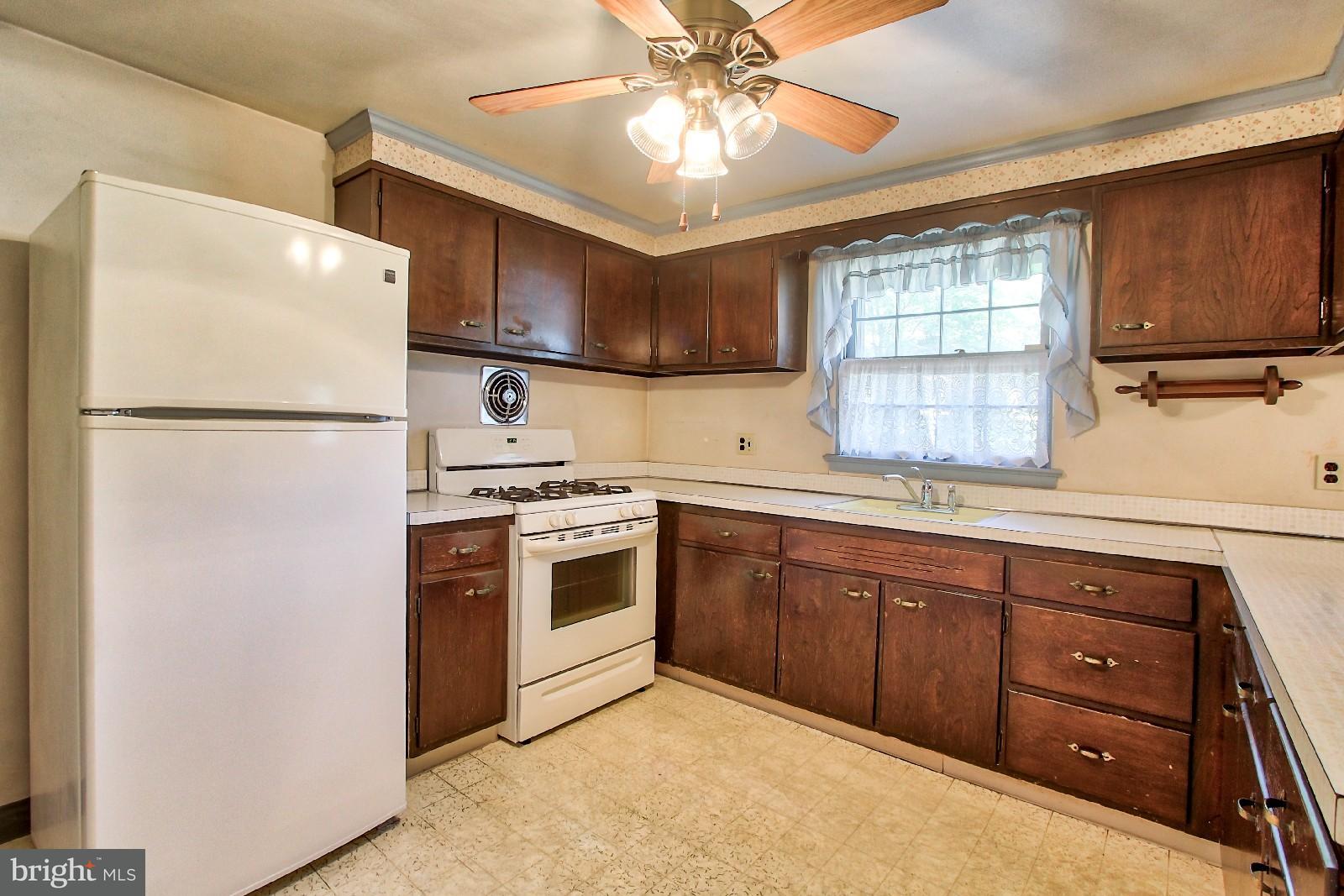 1250 Toann Road York, PA 17403 - Photo 10 of 27 Gallery Image 10