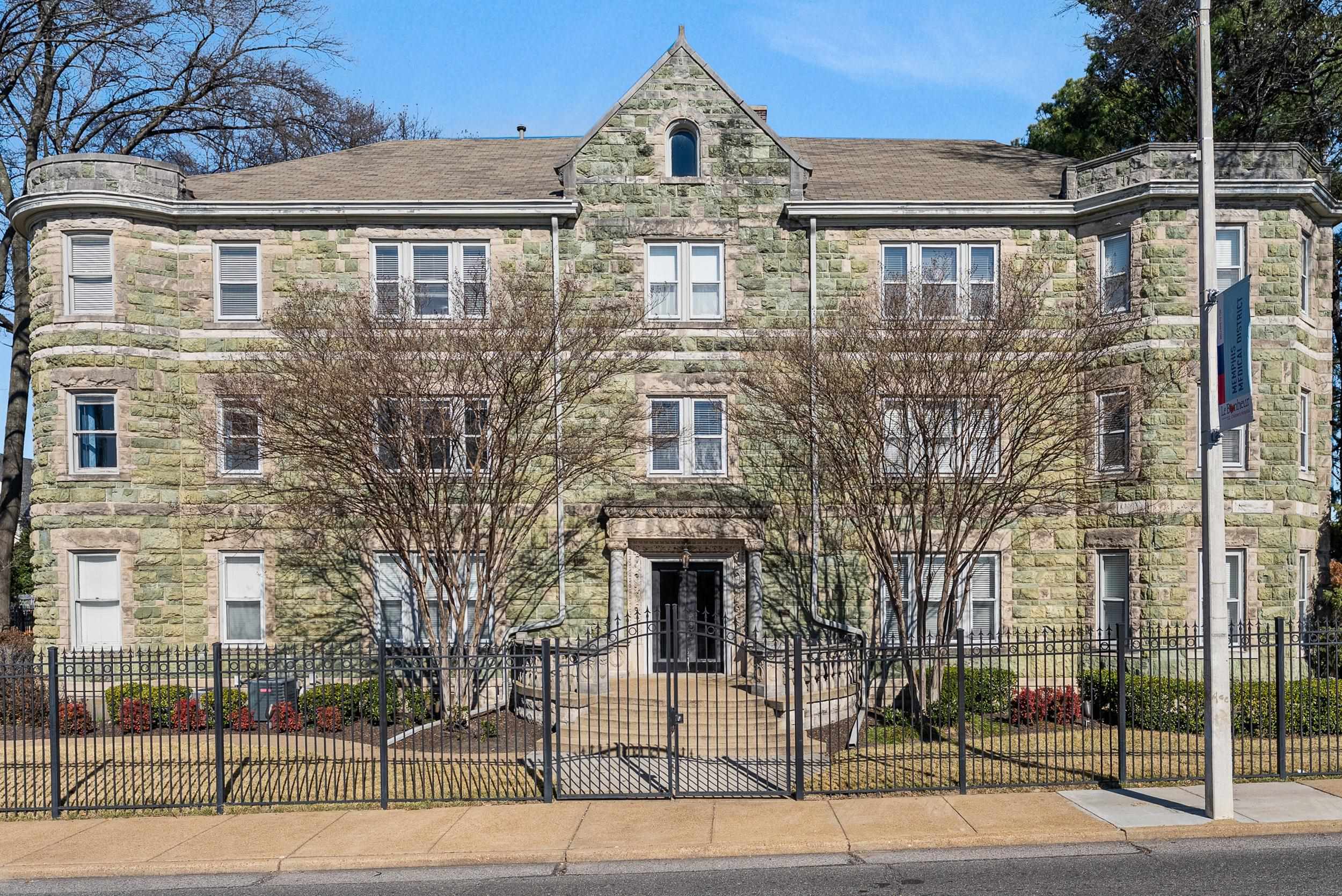 1116 Poplar Avenue, Unit 3 Memphis, TN 38105 - Photo 3 of 25 a front view of a building