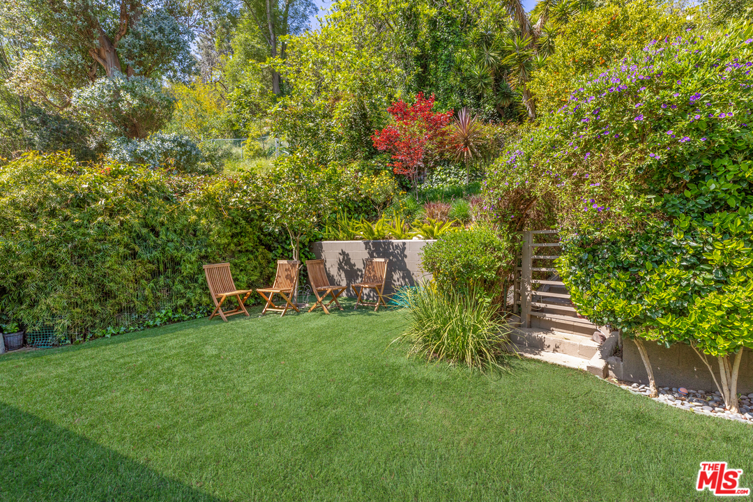 2155 Roscomare Road Los Angeles, CA 90077 - Photo 2 of 31