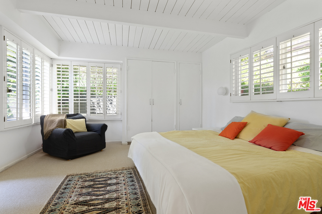 2155 Roscomare Road Los Angeles, CA 90077 - Photo 16 of 31
