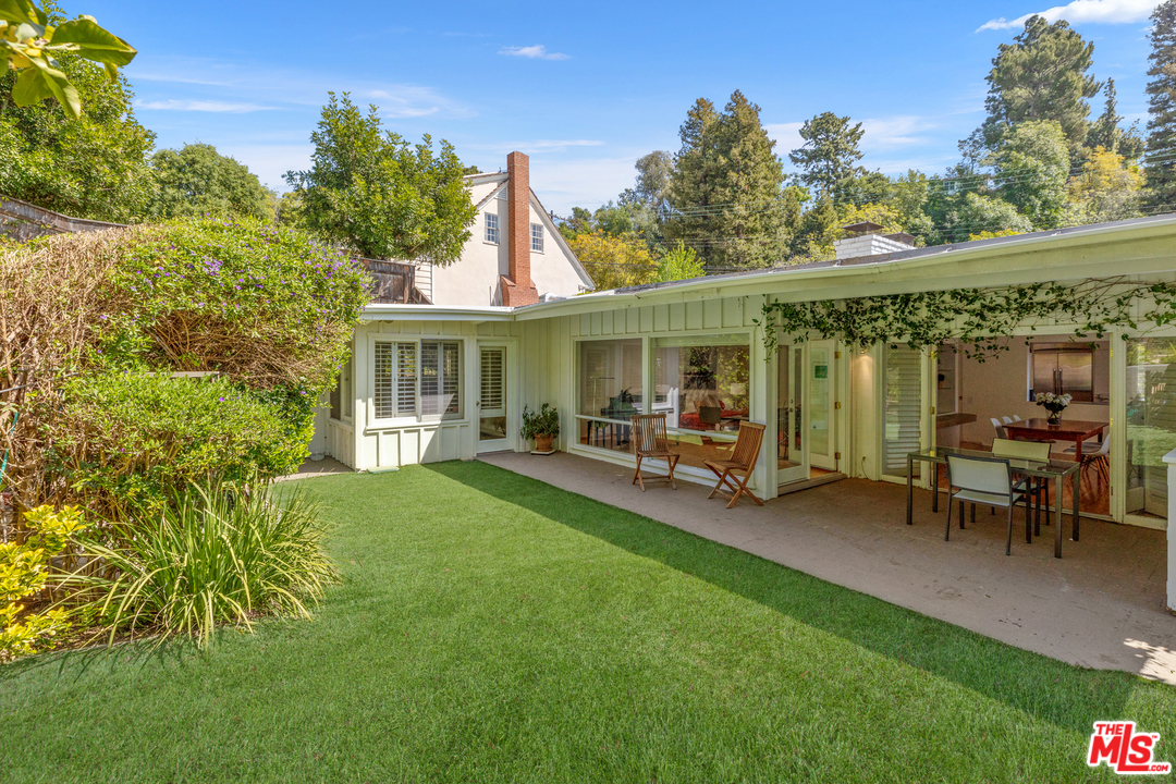 2155 Roscomare Road Los Angeles, CA 90077 - Photo 19 of 31