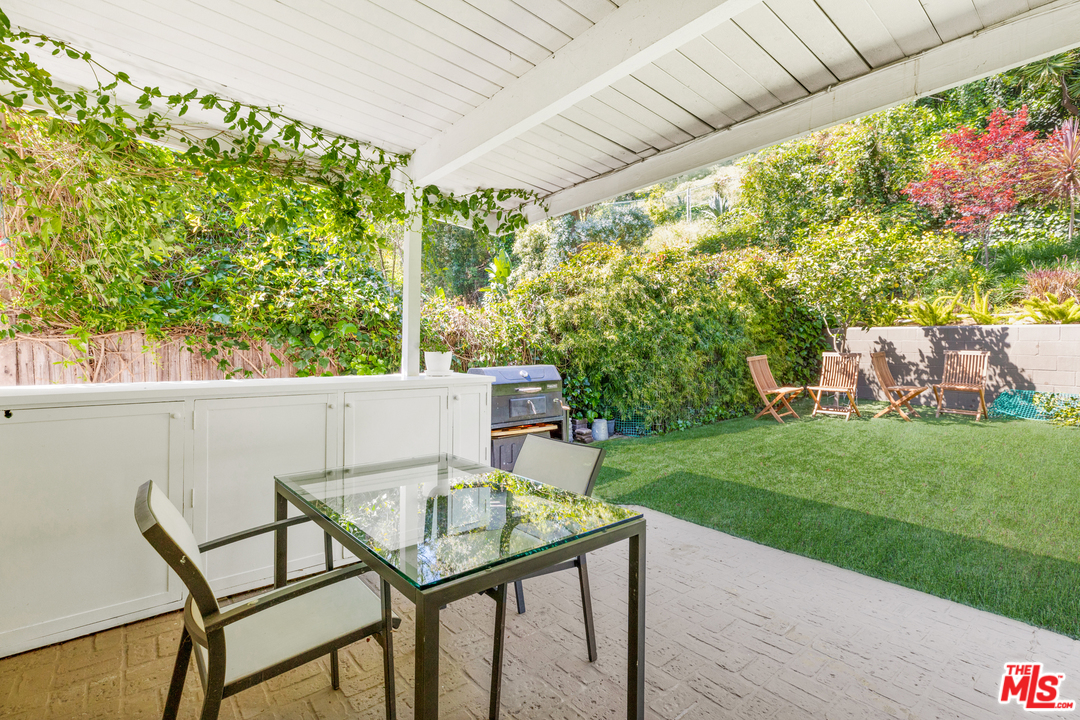 2155 Roscomare Road Los Angeles, CA 90077 - Photo 20 of 31