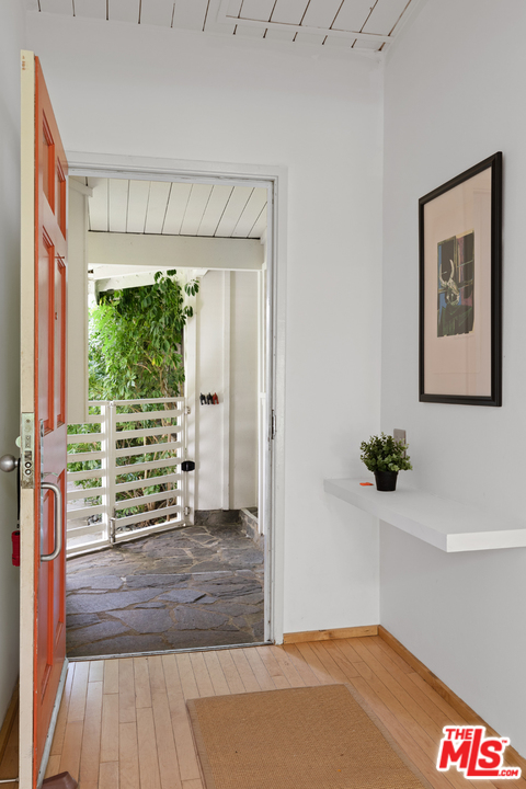 2155 Roscomare Road Los Angeles, CA 90077 - Photo 3 of 31