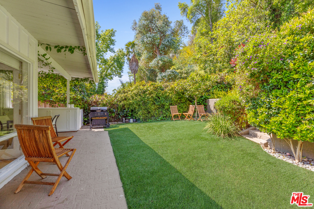 2155 Roscomare Road Los Angeles, CA 90077 - Photo 22 of 31