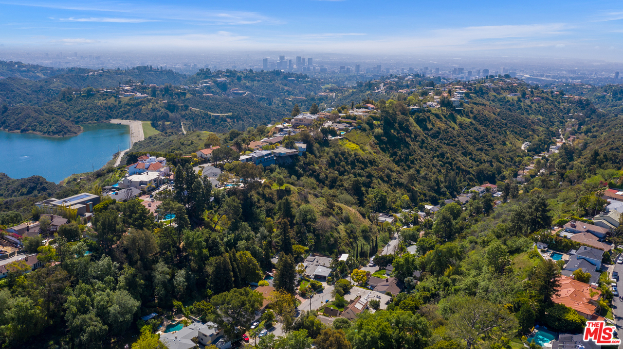 2155 Roscomare Road Los Angeles, CA 90077 - Photo 28 of 31