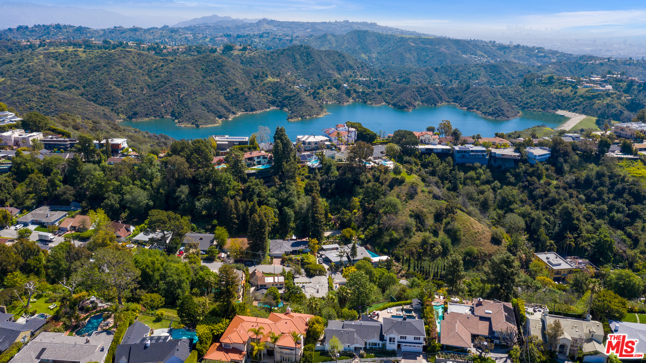 2155 Roscomare Road Los Angeles, CA 90077 - Photo 30 of 31