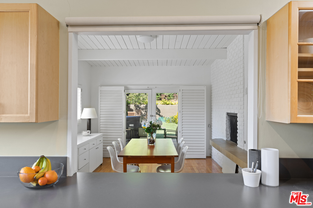 2155 Roscomare Road Los Angeles, CA 90077 - Photo 7 of 31