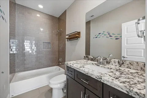 $3,000 | 4107 Austin Street, Houston, TX 77004