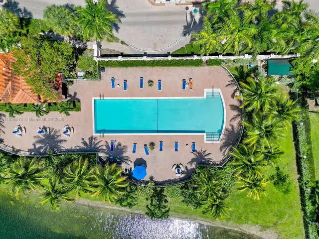an aerial view of a tennis court