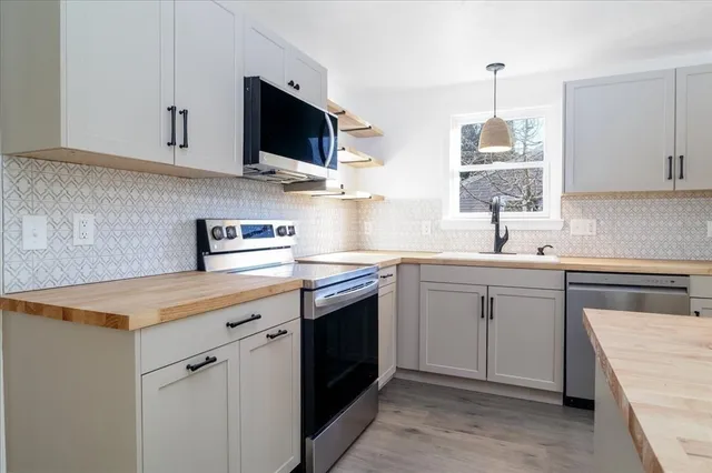 $510,000 | 18 Claffey Avenue, Worcester, MA 01606