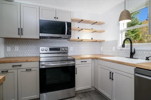 $510,000 | 18 Claffey Avenue, Worcester, MA 01606