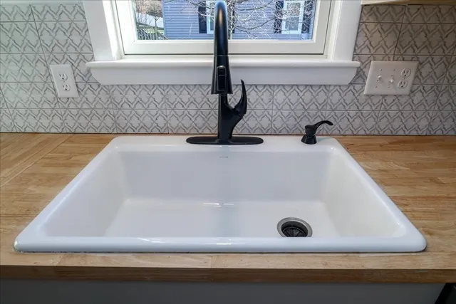 $510,000 | 18 Claffey Avenue, Worcester, MA 01606