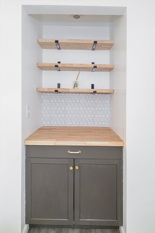 18 Claffey Avenue Worcester, MA 01606 - Photo 7 of 39 a utility room with washer and dryer
