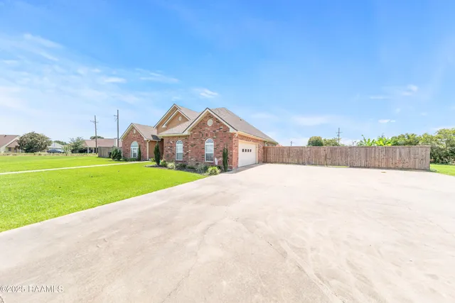 $299,900 | 4318 Faith Drive, New Iberia, LA 70560