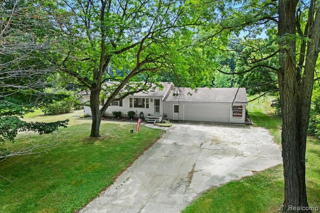 6460 Hogan Road Linden, MI 48451 - Photo 33 of 34