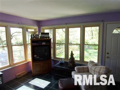 8642 Lincoln Road Fulton, IL 61252 - Photo 3 of 24