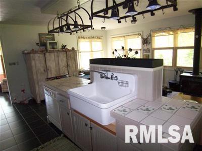 8642 Lincoln Road Fulton, IL 61252 - Photo 8 of 24