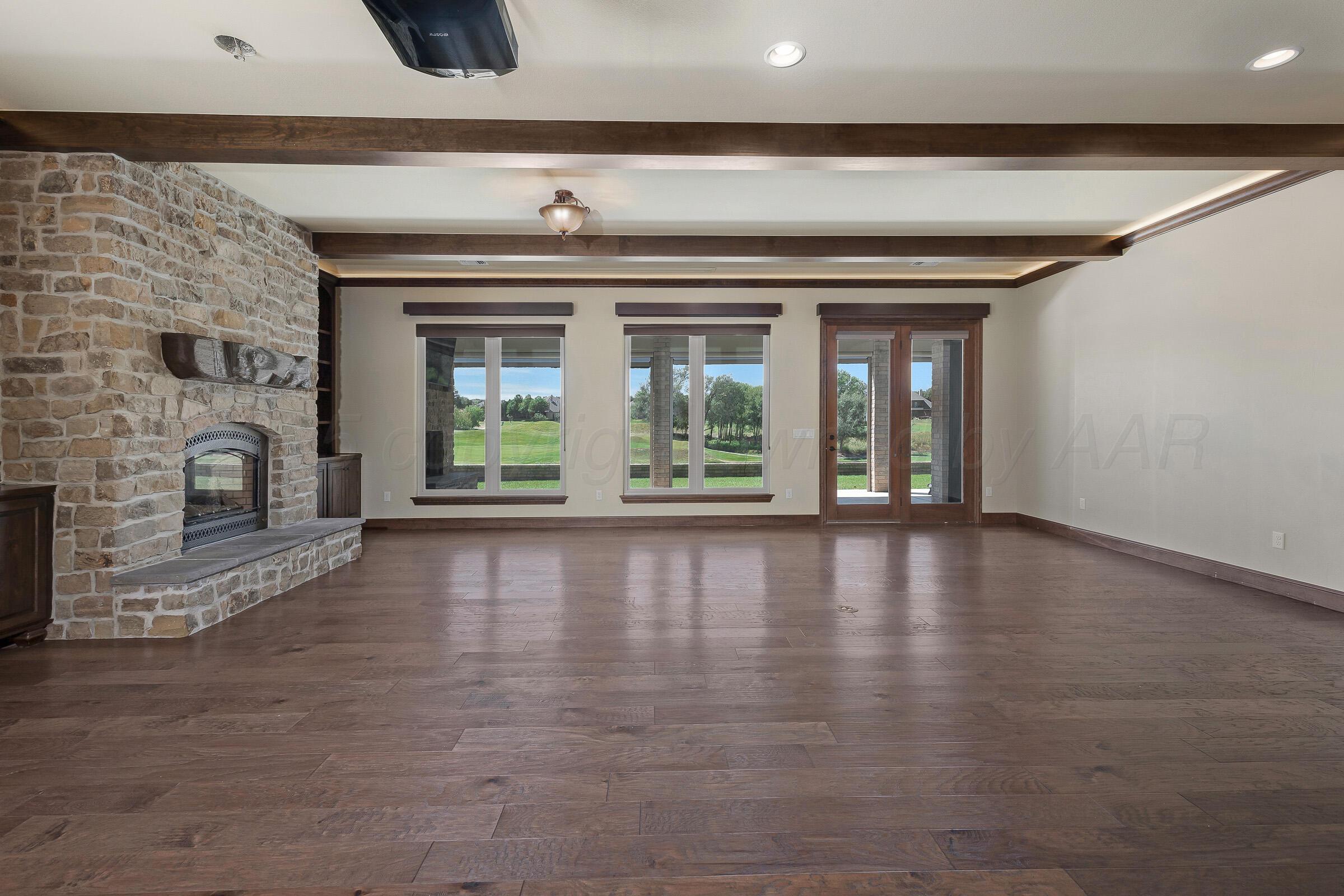 47 Prestwick Lane Amarillo, TX 79124 - Photo 19 of 55 04-Living Room