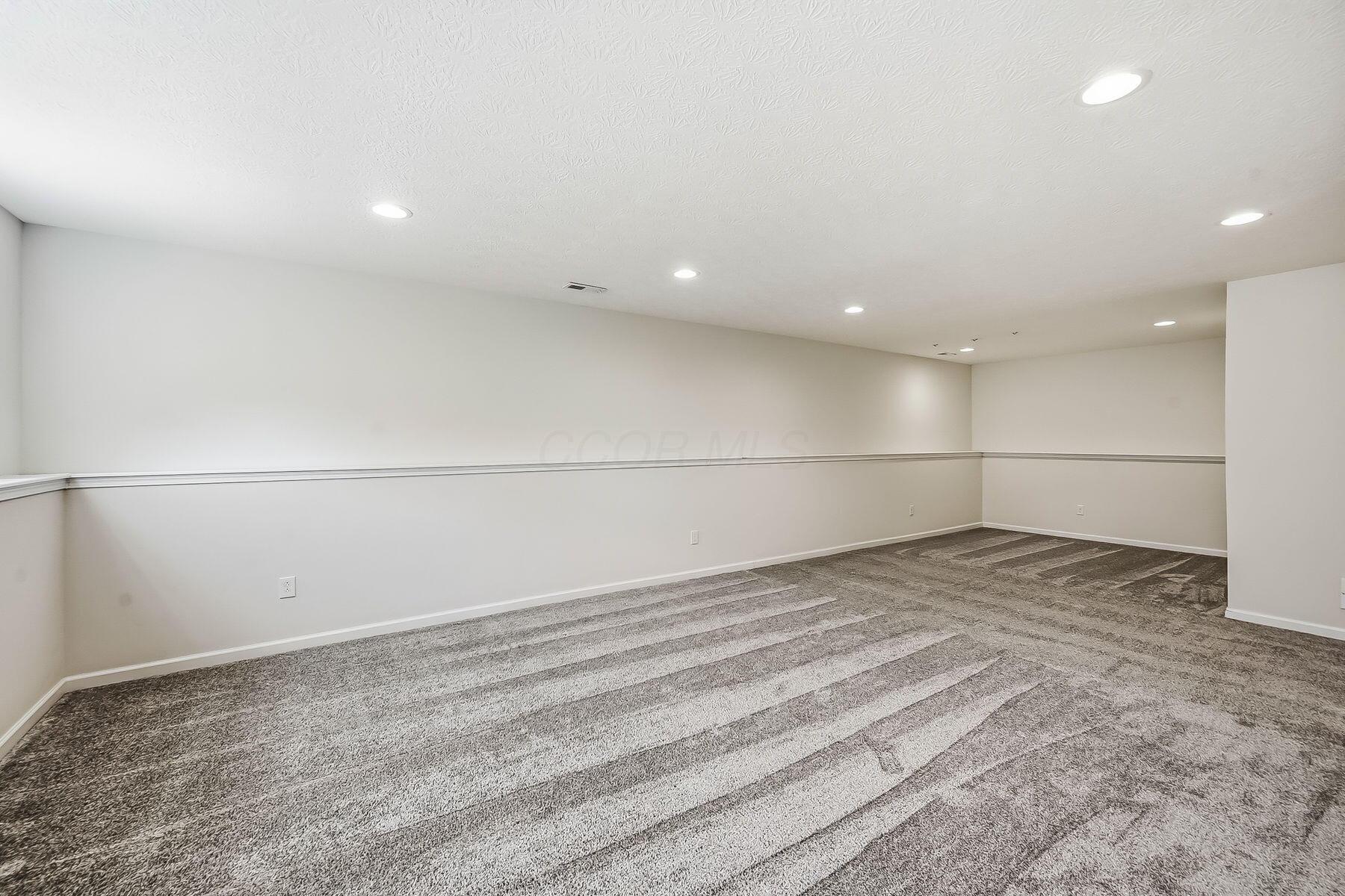 324 Solar Wind Road Delaware, OH 43015 - Photo 25 of 59 LL Family Room