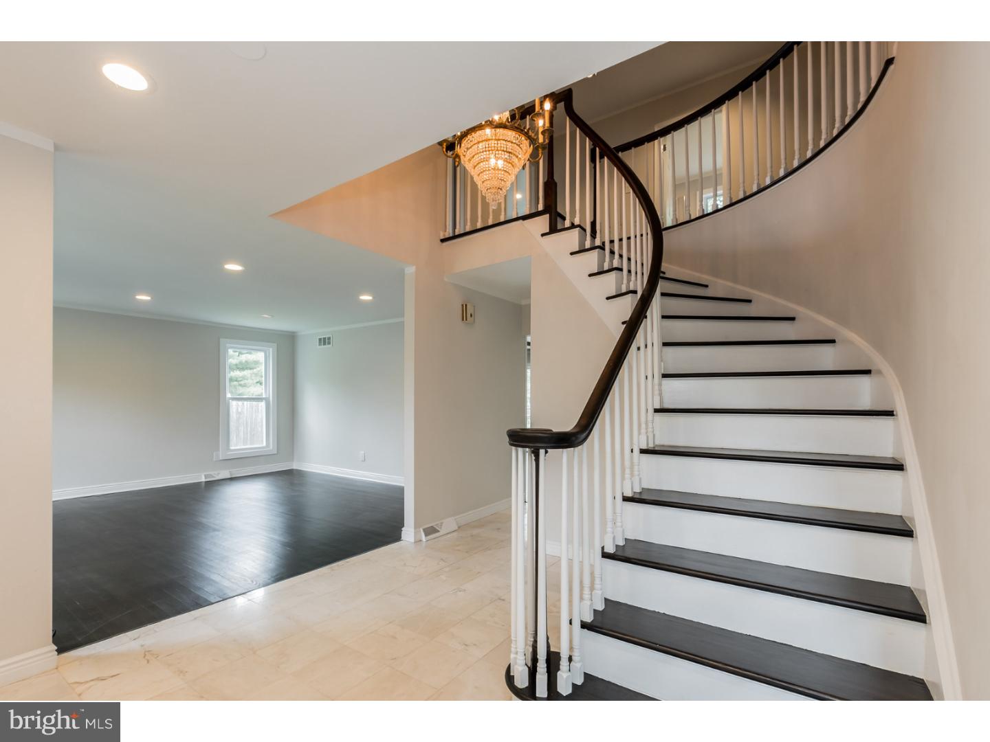 335 Michael Road Yardley, PA 19067 - Photo 3 of 25 Gallery Image 3