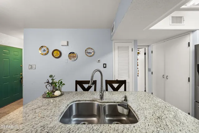 $194,500 | 6201 Escondido Drive, Unit 7C, El Paso, TX 79912