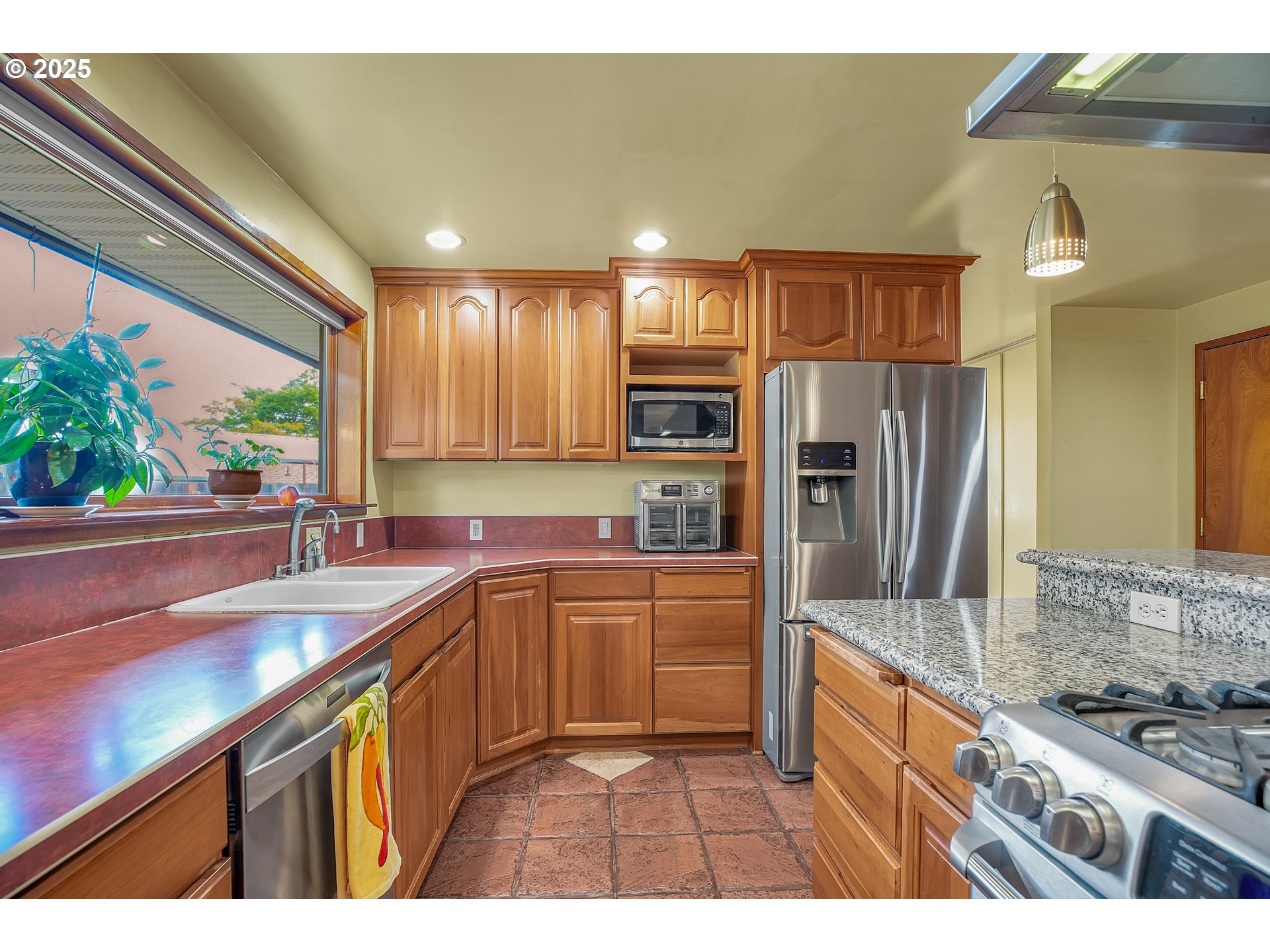 6175 Southwest Alice Lane Beaverton, OR 97008 - Photo 14 of 44