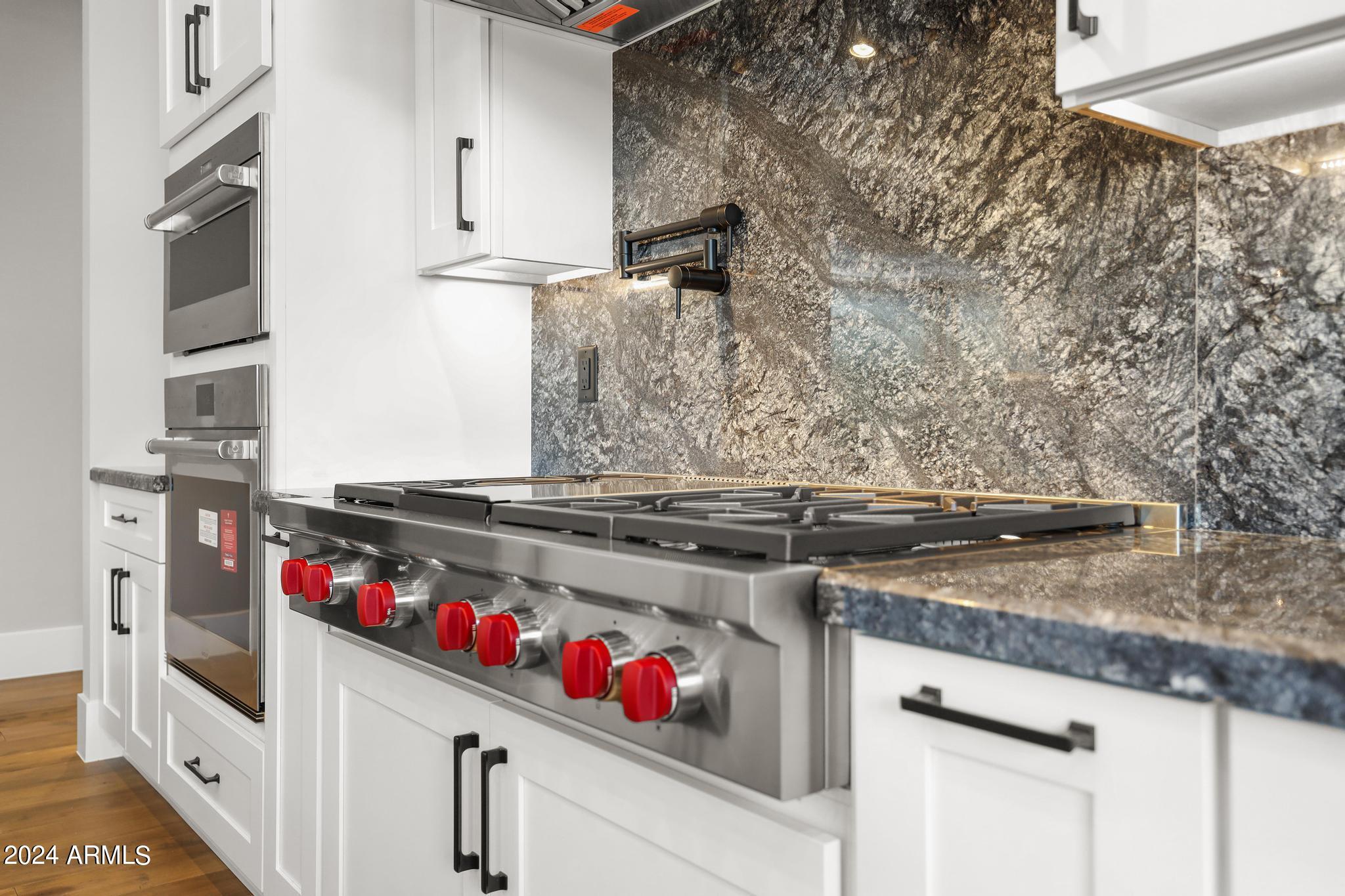 1804 East Senna Point Payson, AZ 85541 - Photo 25 of 67 SS Sub Zero Wolfe Gas Cooktop