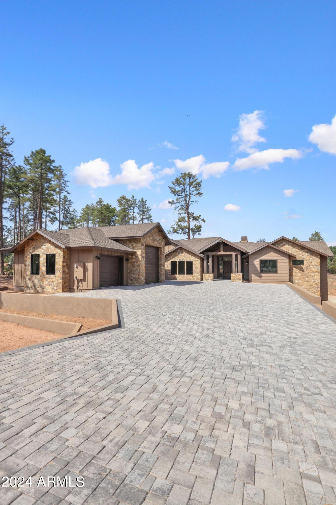 1804 East Senna Point Payson, AZ 85541 - Photo 3 of 67 Large Pavered Drive