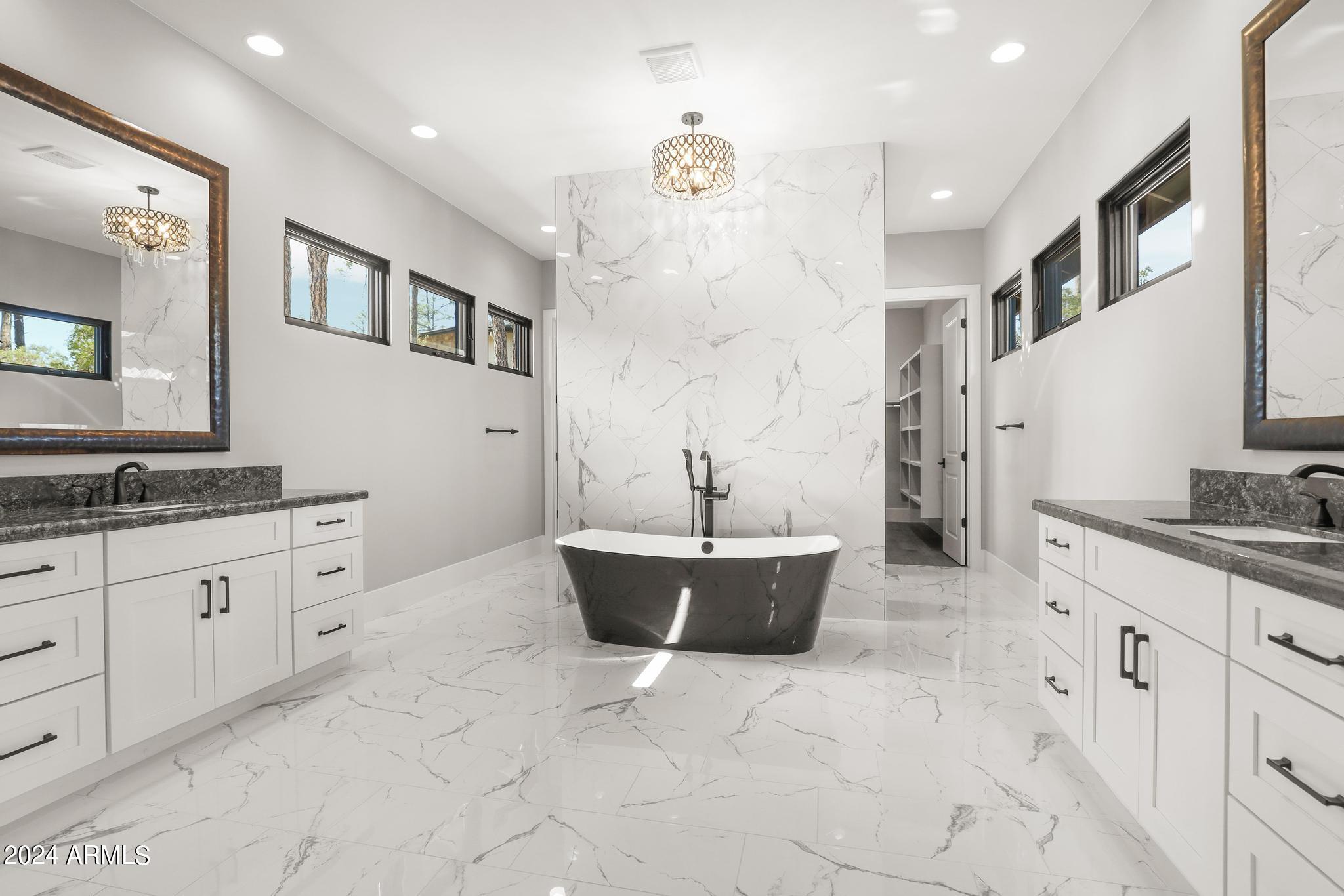 1804 East Senna Point Payson, AZ 85541 - Photo 39 of 67 Gorgeous Master Bath with Stand Alone Tu