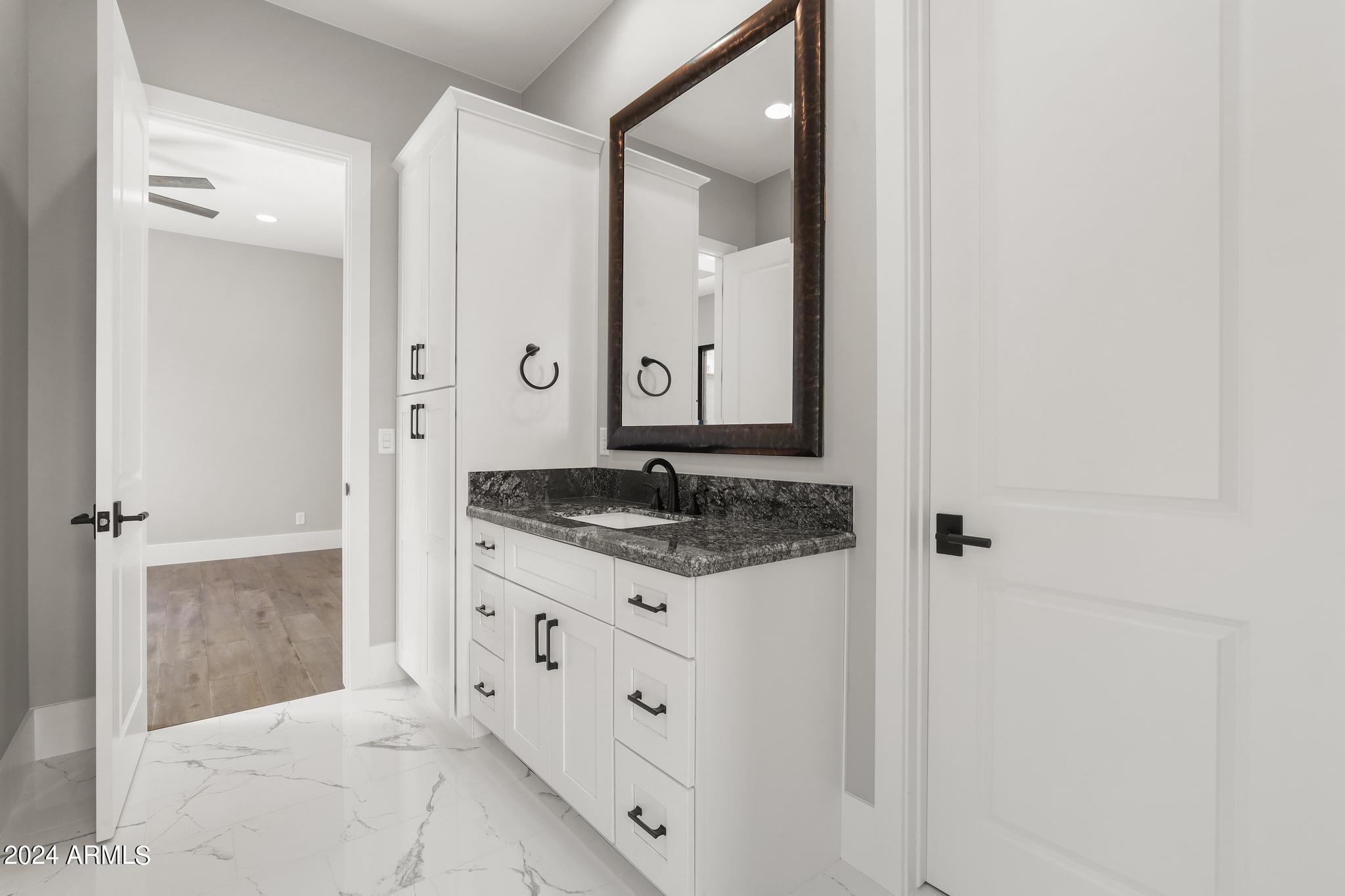 1804 East Senna Point Payson, AZ 85541 - Photo 51 of 67 Ensuite 2 Bath with Linen Closet - Copy