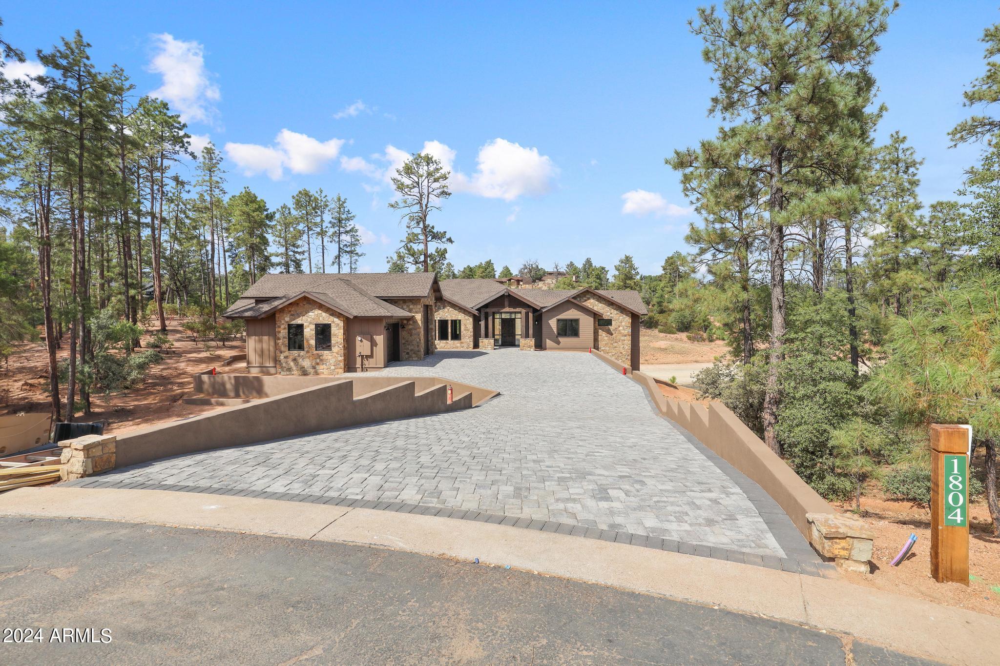 1804 East Senna Point Payson, AZ 85541 - Photo 9 of 67 Large Parking Area