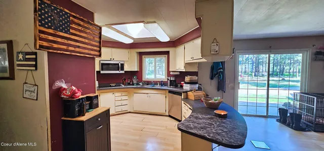 $429,000 | 19 Glacier Road, Bonners Ferry, ID 83805