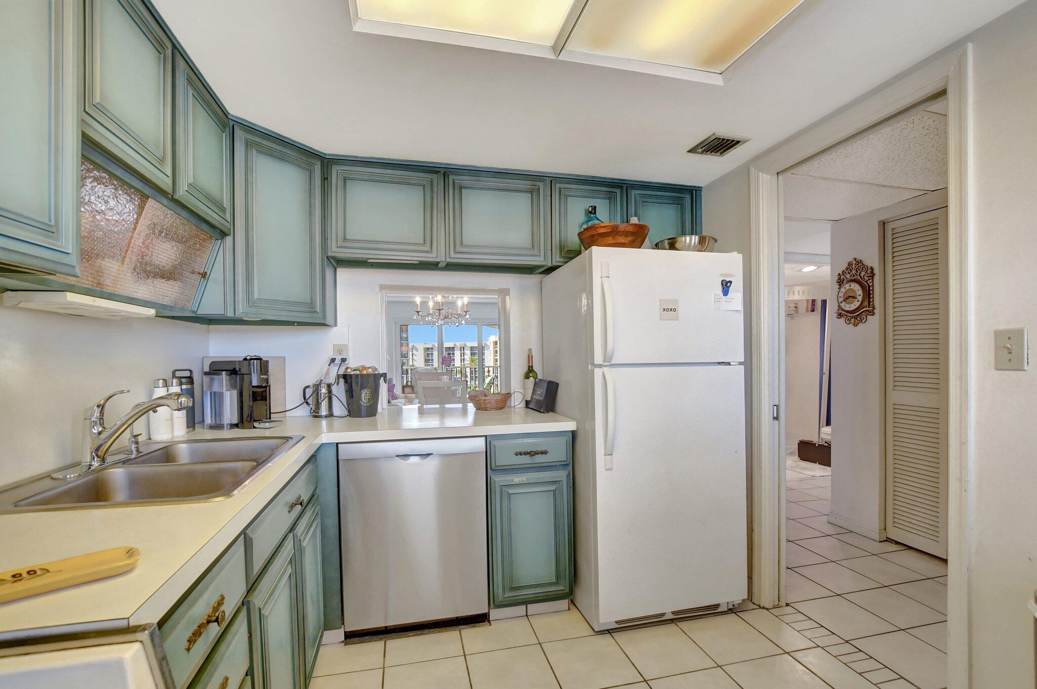 2871 North Ocean Boulevard, Unit R544 Boca Raton, FL 33431 - Photo 10 of 43 17-web-or-mls-DSC_0061