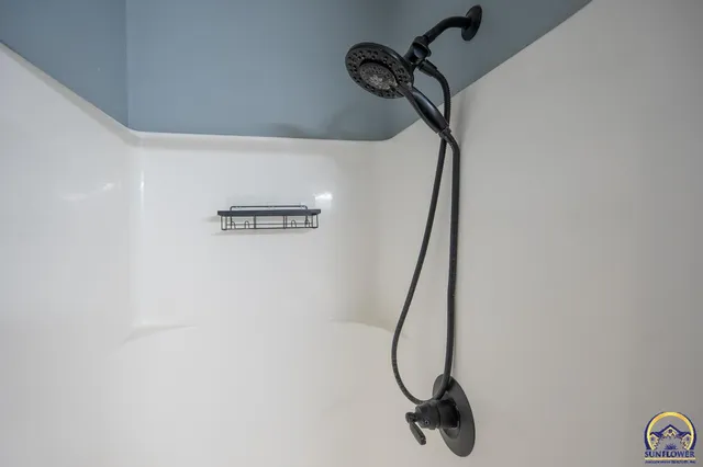 $380,000 | 4334 Southeast Oakwood Street, Topeka, KS 66609