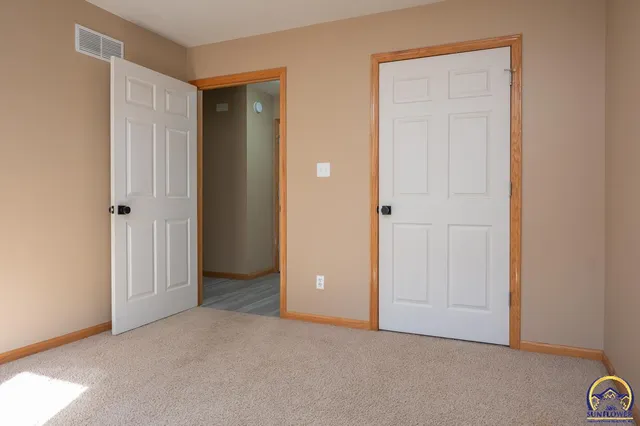 $380,000 | 4334 Southeast Oakwood Street, Topeka, KS 66609